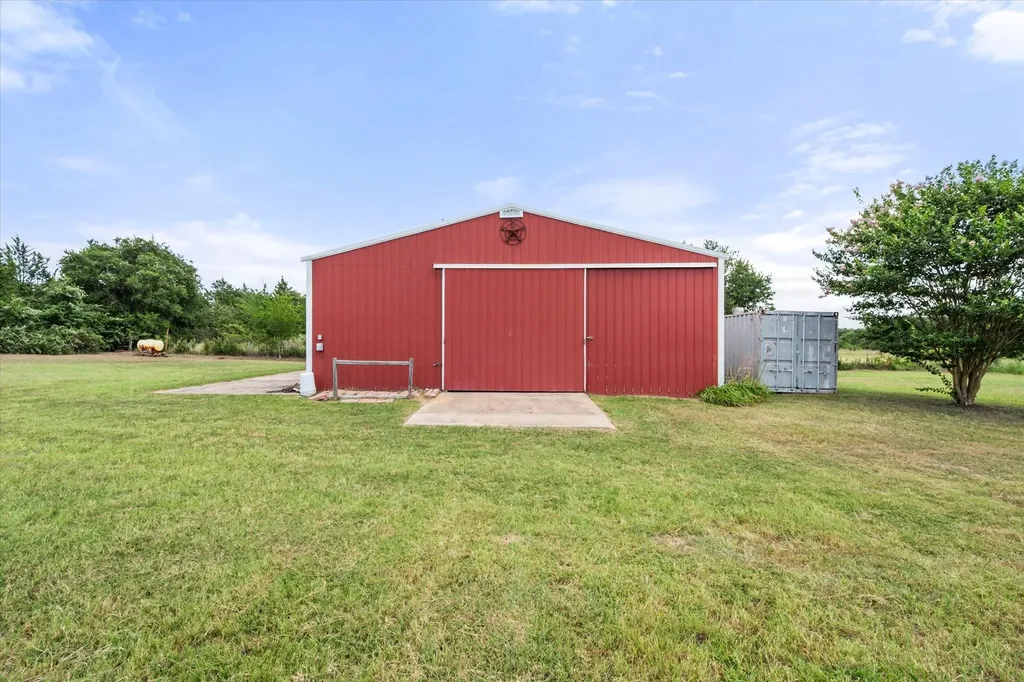 5144 S Fm 55 Blooming Grove TX 76626