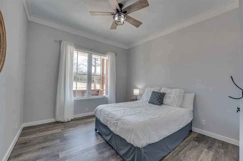 5523 Lakeshore Court Log Cabin TX 75148
