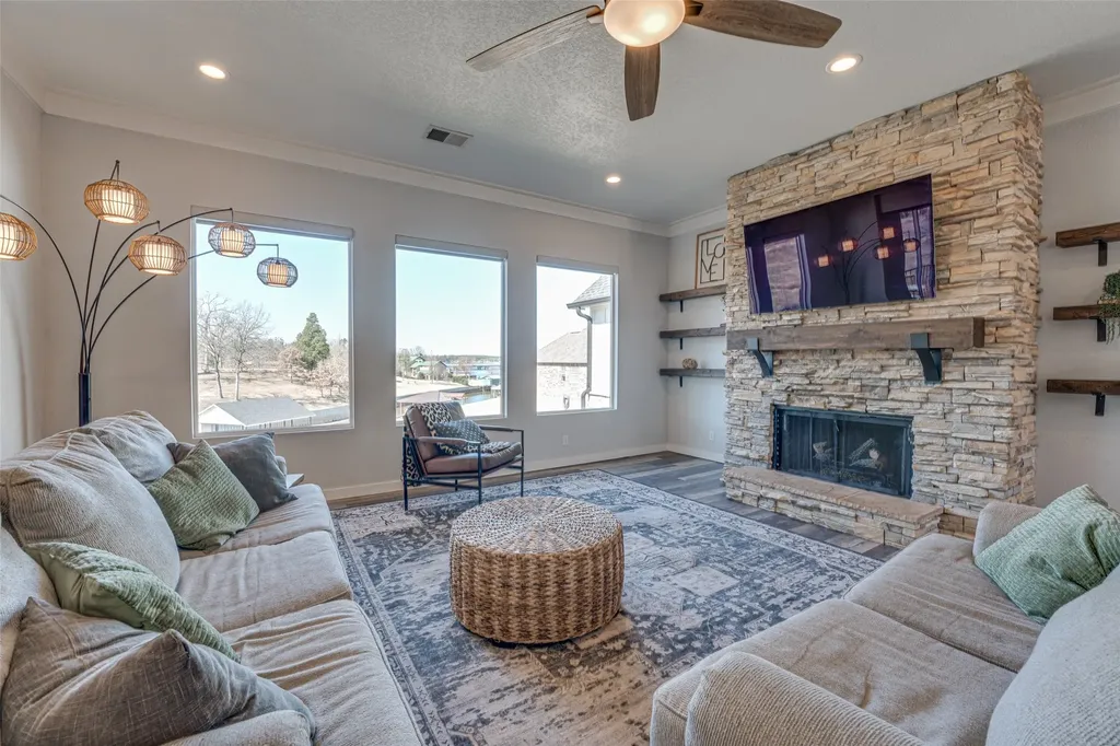 5523 Lakeshore Court Log Cabin TX 75148
