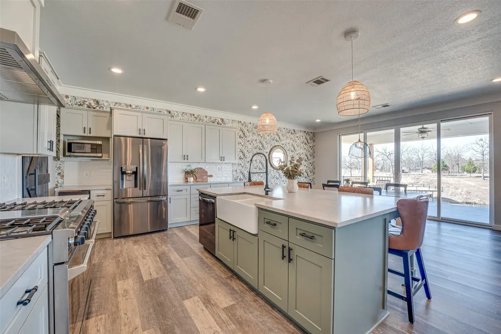 5523 Lakeshore Court Log Cabin TX 75148