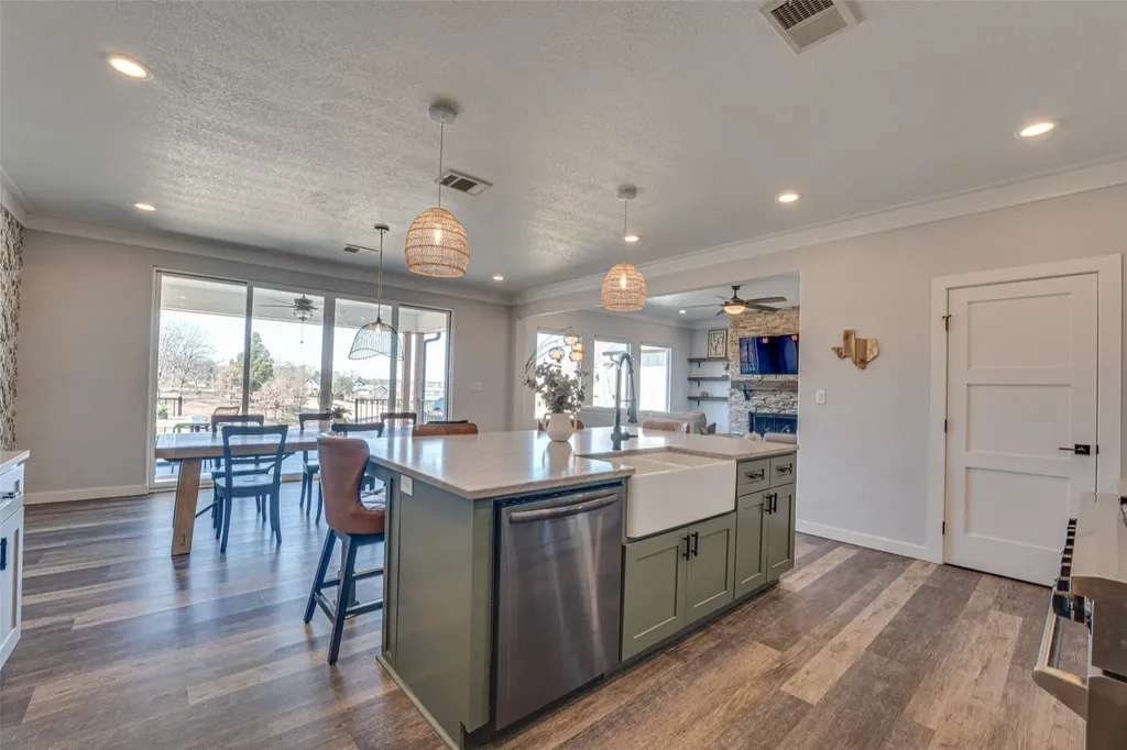 5523 Lakeshore Court Log Cabin TX 75148