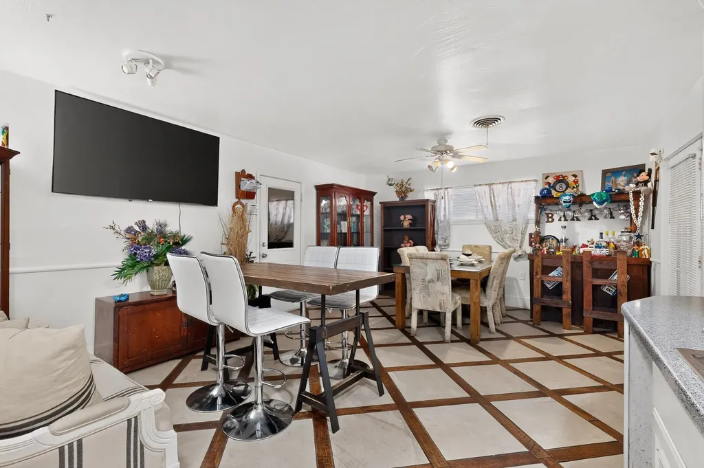 8933 Jennie Lee Lane Dallas TX 75227