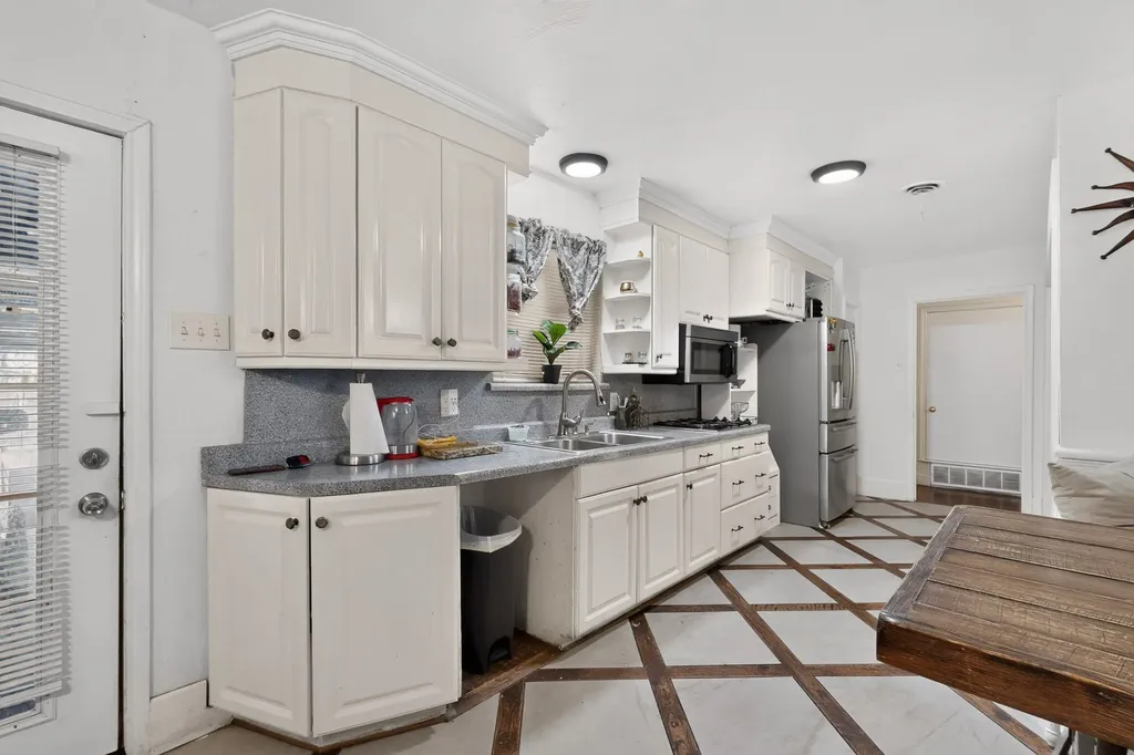 8933 Jennie Lee Lane Dallas TX 75227