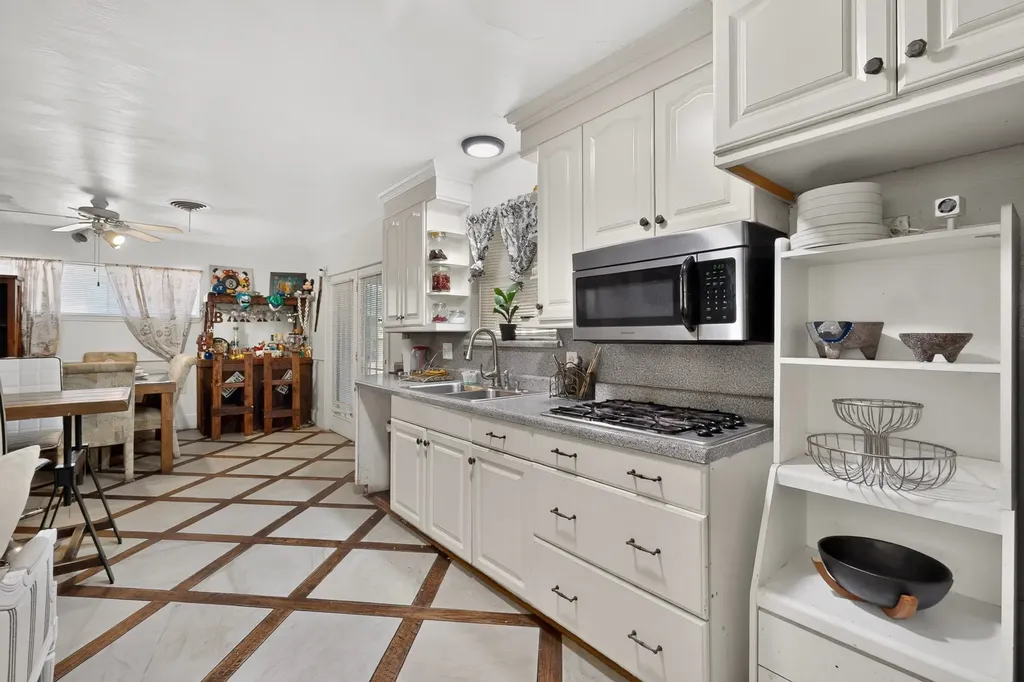 8933 Jennie Lee Lane Dallas TX 75227