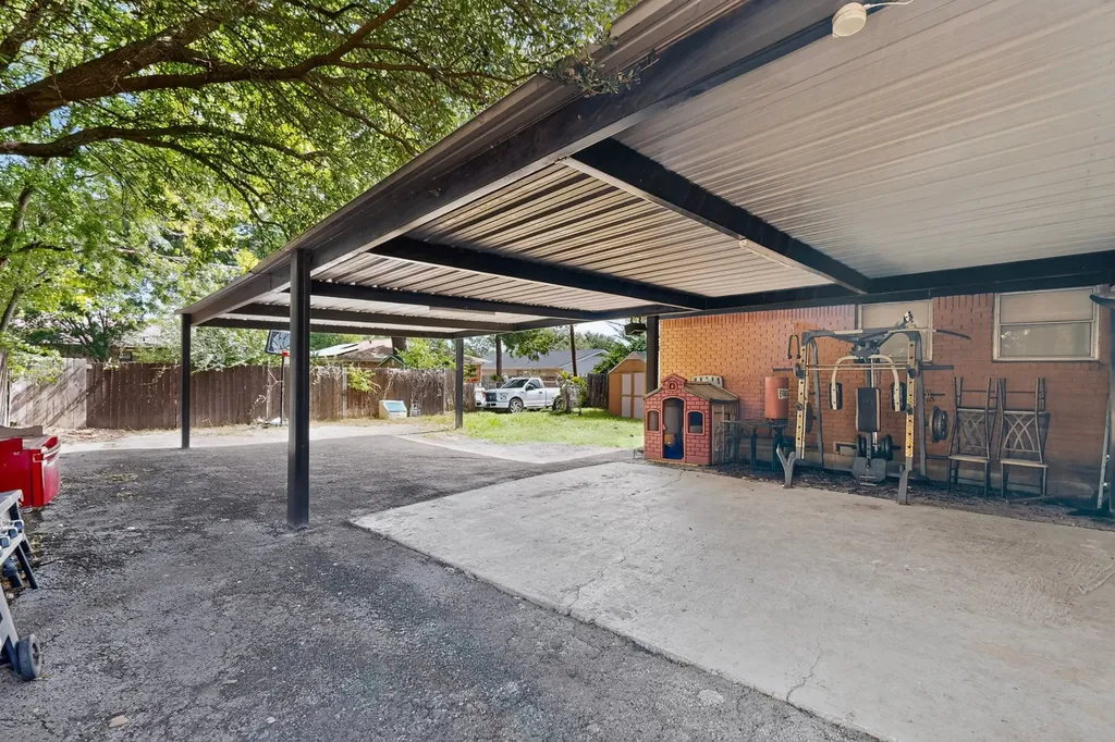 8933 Jennie Lee Lane Dallas TX 75227