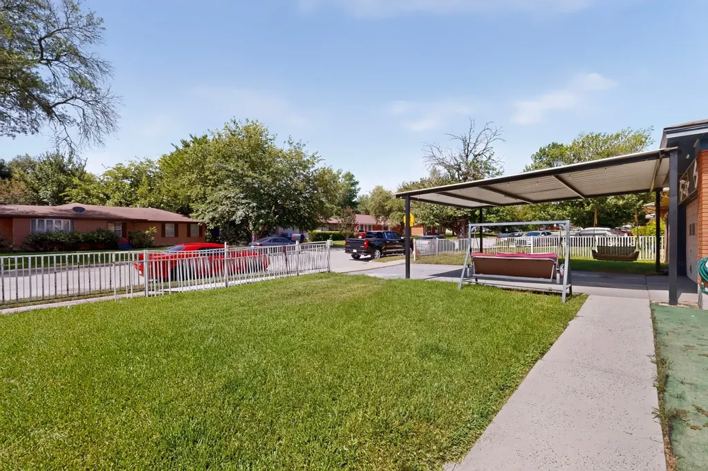 8933 Jennie Lee Lane Dallas TX 75227