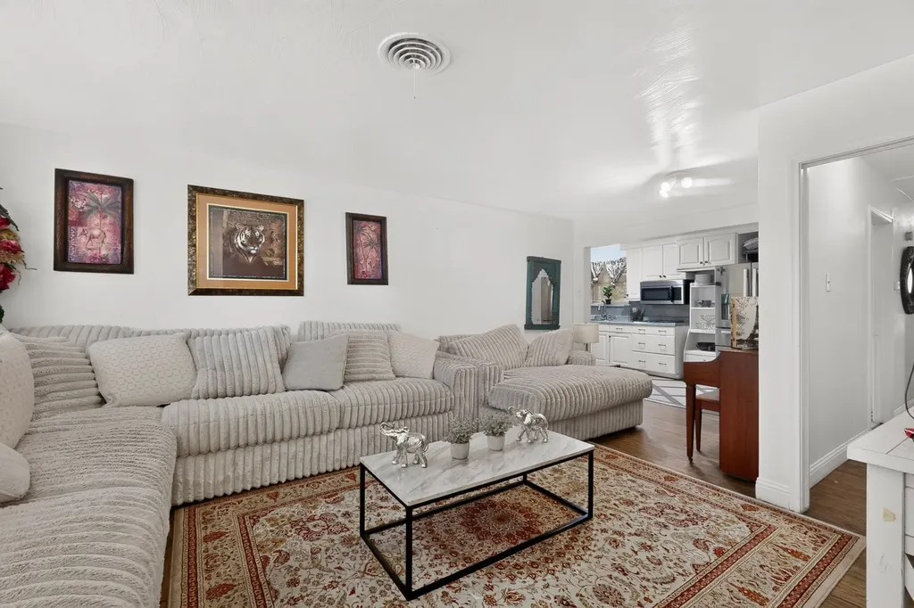 8933 Jennie Lee Lane Dallas TX 75227