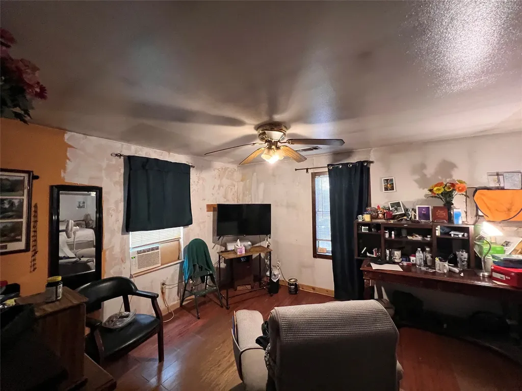 762 Scott Street Tye TX 79563
