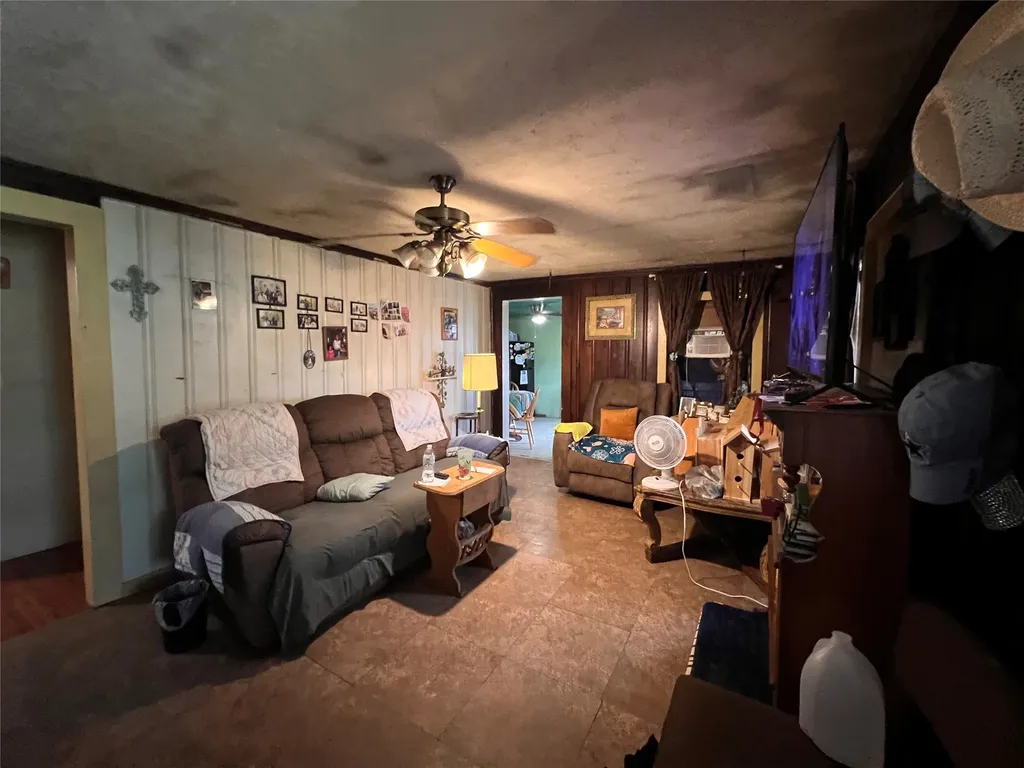762 Scott Street Tye TX 79563