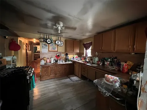 762 Scott Street Tye TX 79563