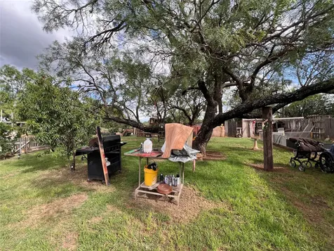 762 Scott Street Tye TX 79563