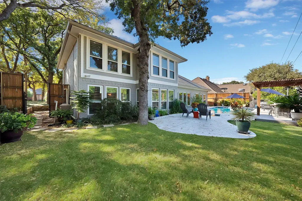 2907 Arbor Oaks Drive Arlington TX 76006