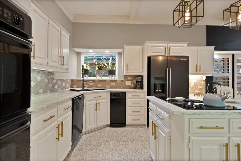 2907 Arbor Oaks Drive Arlington TX 76006