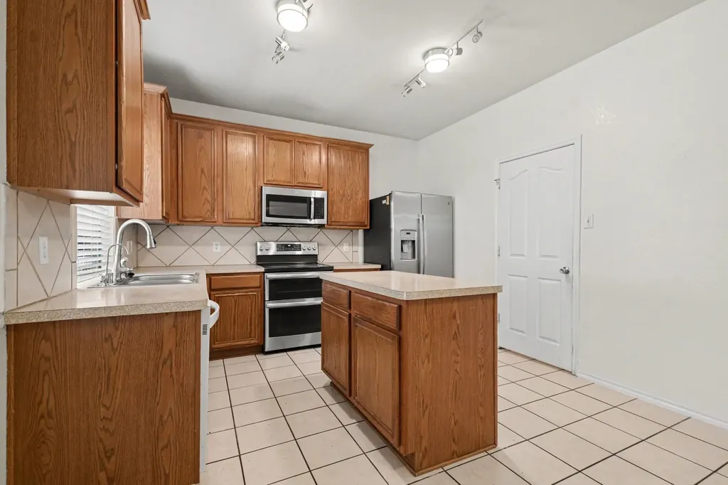 3425 Hermalinda Drive Denton TX 76207