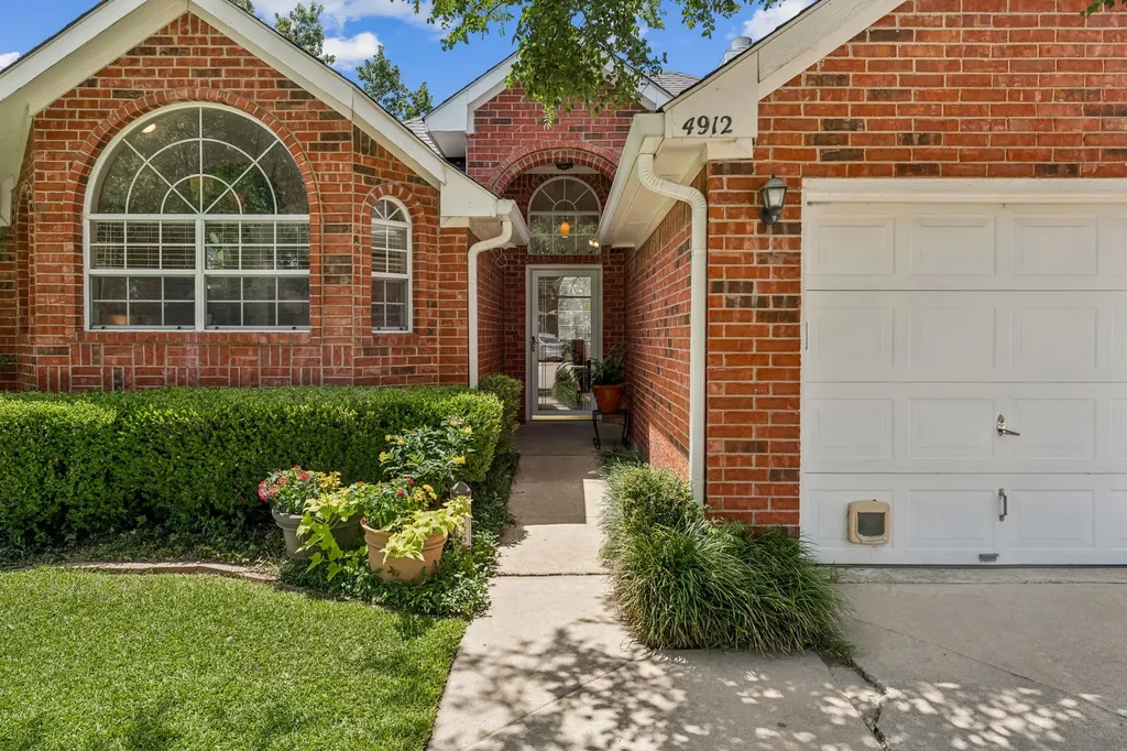 4912 Parkside Way Fort Worth TX 76137