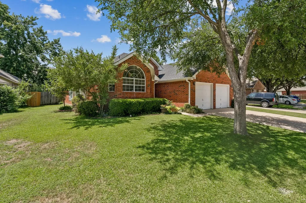 4912 Parkside Way Fort Worth TX 76137