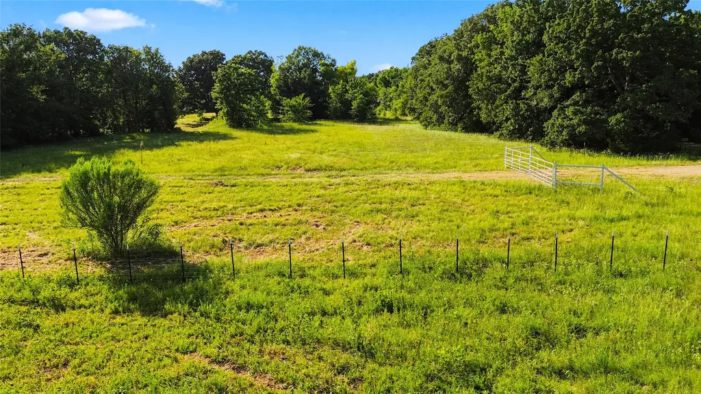 610 County Road 2040 Klondike TX 75448