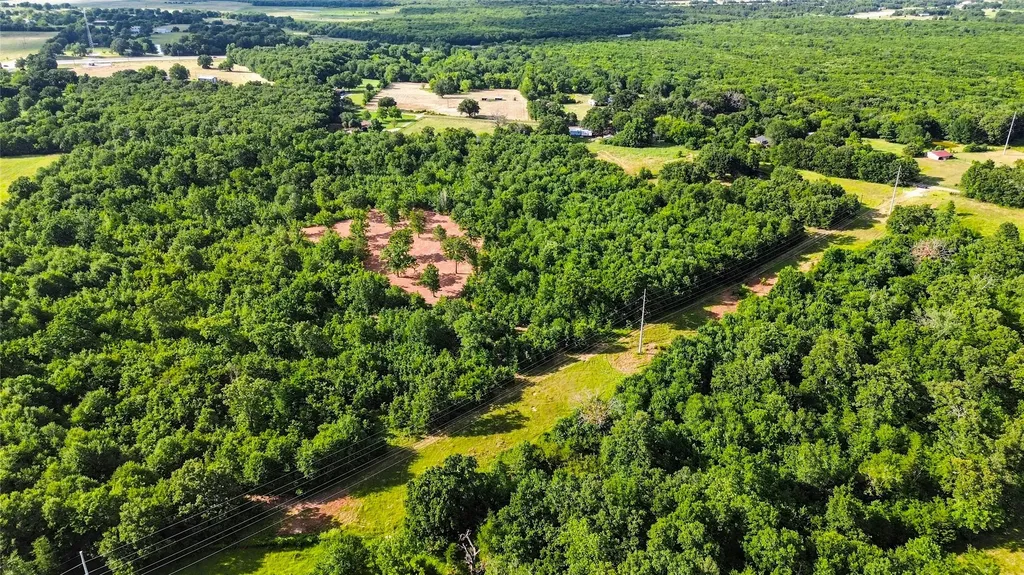 610 County Road 2040 Klondike TX 75448