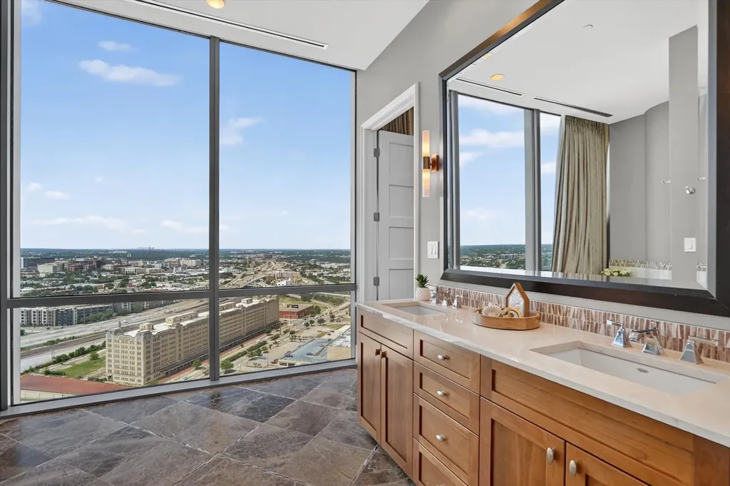 1301 Throckmorton Street Fort Worth TX 76102