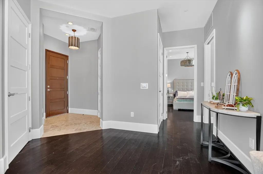 1301 Throckmorton Street Fort Worth TX 76102