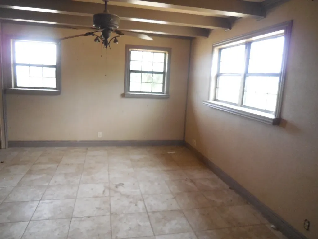 1809 E Elliott Street Breckenridge TX 76424