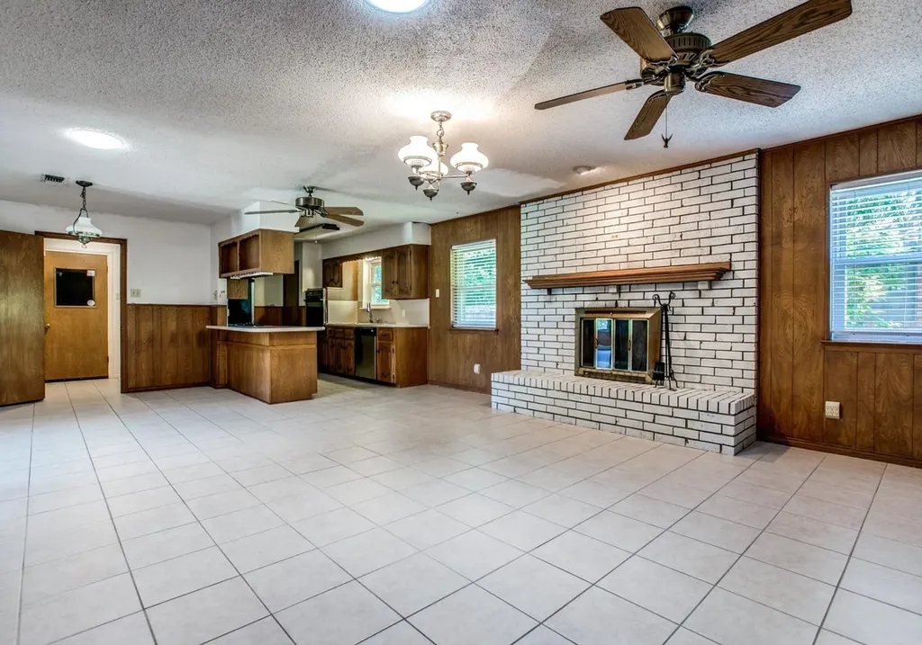 113 S Valley Street Red Oak TX 75154