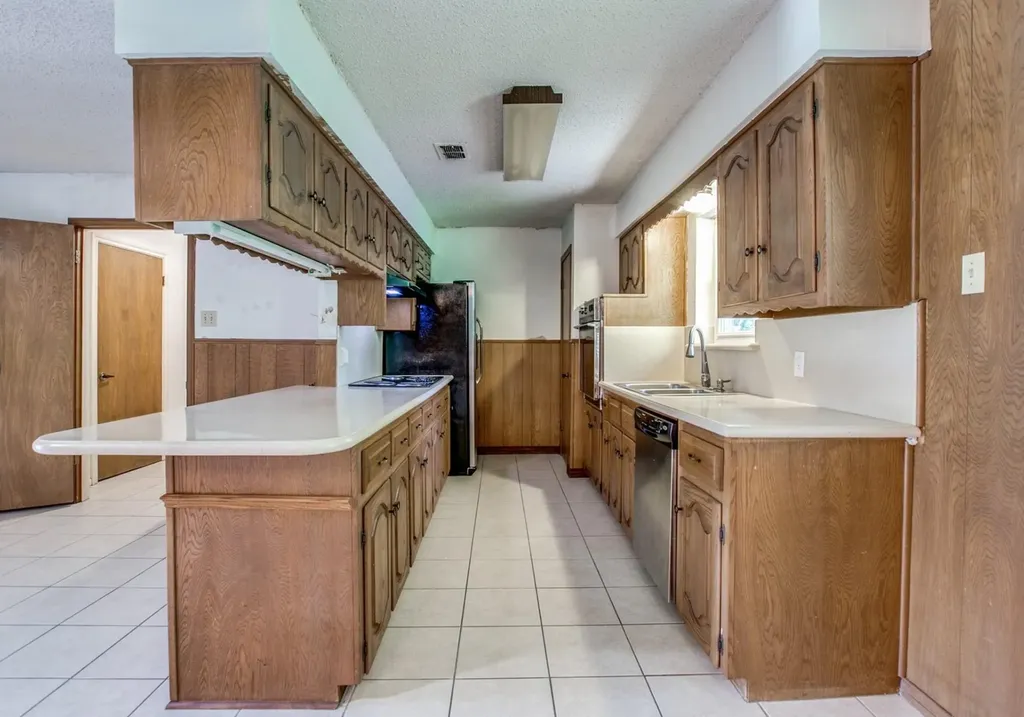 113 S Valley Street Red Oak TX 75154
