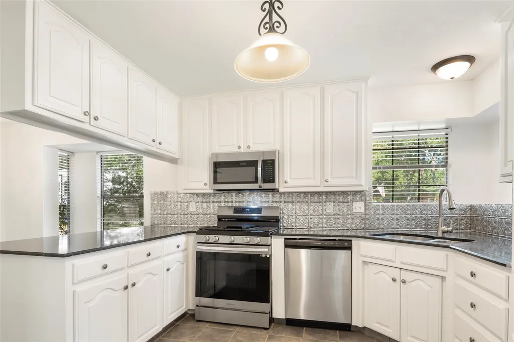 614 Arbor Court Highland Village TX 75077