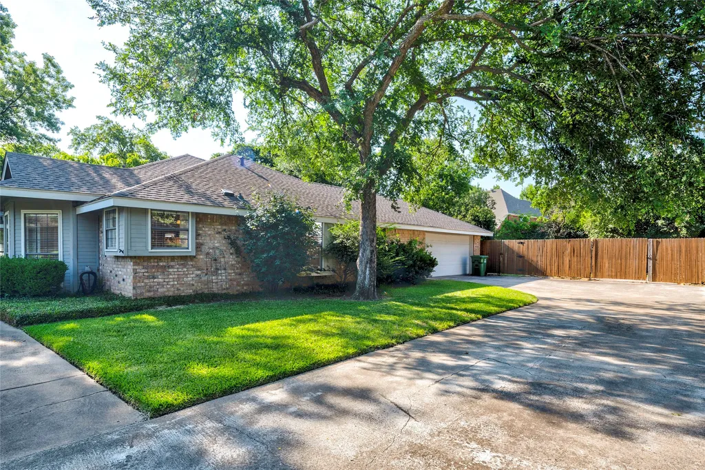 614 Arbor Court Highland Village TX 75077