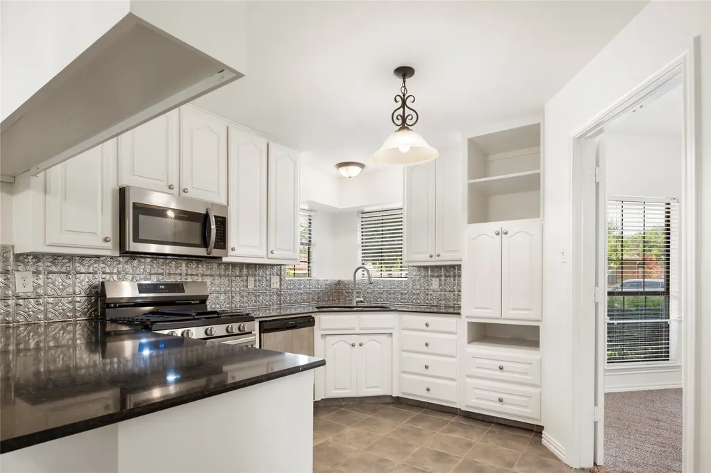 614 Arbor Court Highland Village TX 75077