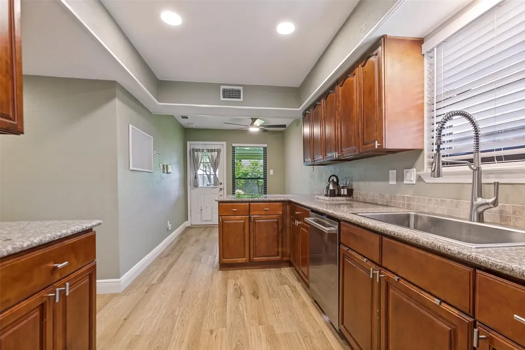 2540 Sunscape Lane Dallas TX 75287