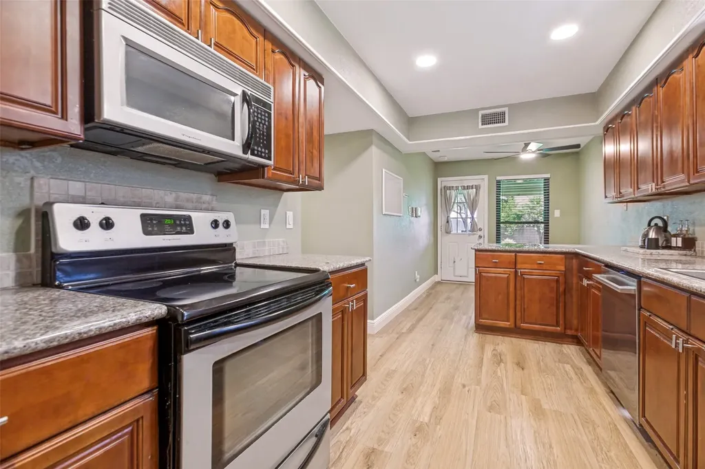 2540 Sunscape Lane Dallas TX 75287