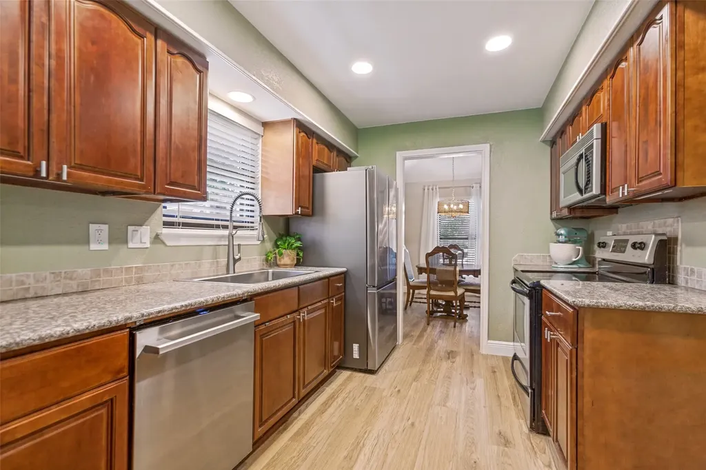 2540 Sunscape Lane Dallas TX 75287