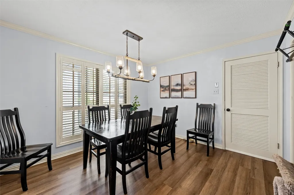 49 Sugar Creek Woodway TX 76712
