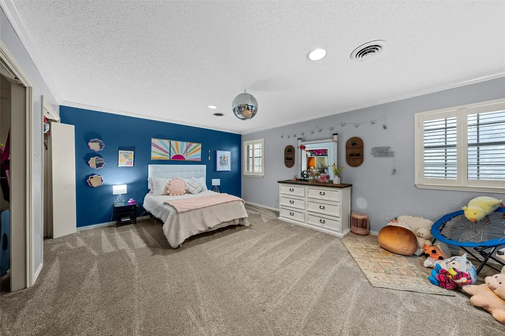 49 Sugar Creek Woodway TX 76712