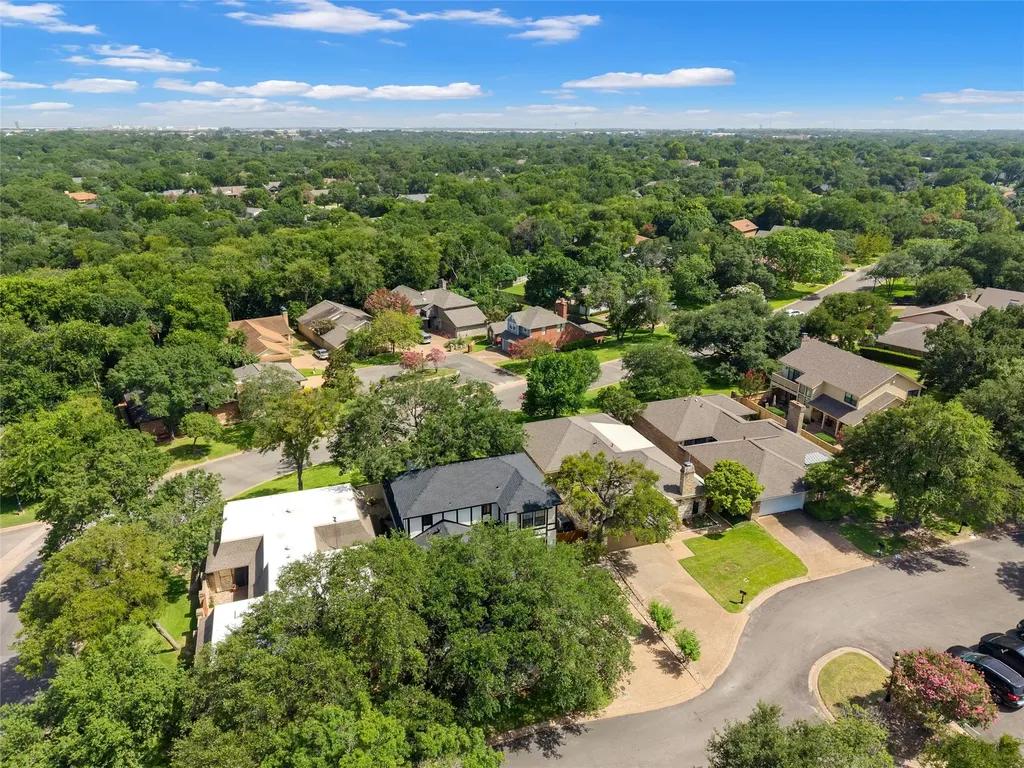 49 Sugar Creek Woodway TX 76712