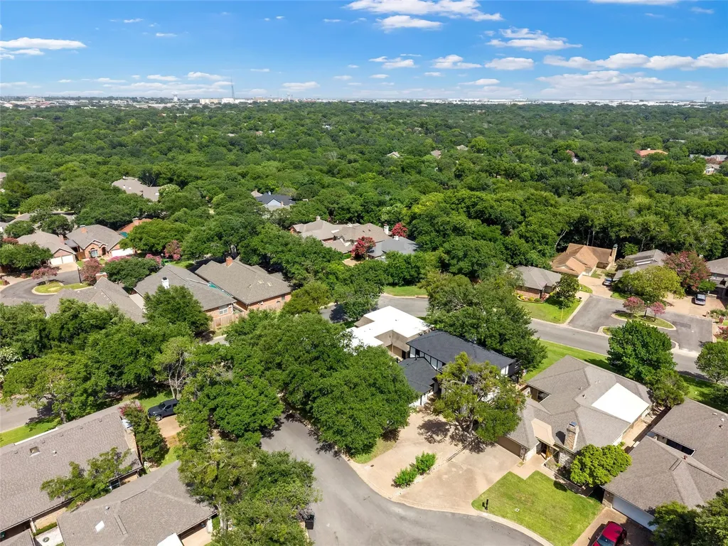 49 Sugar Creek Woodway TX 76712