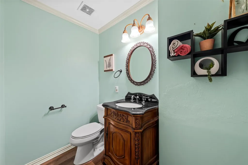 49 Sugar Creek Woodway TX 76712