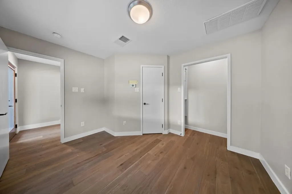 2335 Clark Street Dallas TX 75204