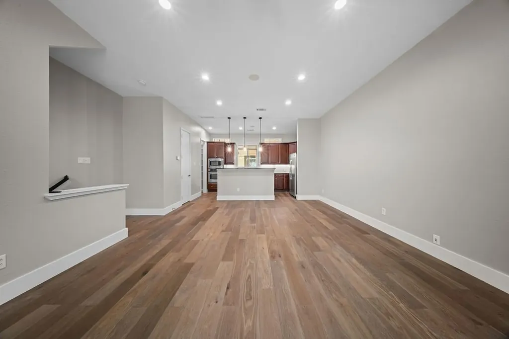 2335 Clark Street Dallas TX 75204