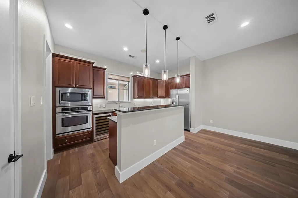 2335 Clark Street Dallas TX 75204