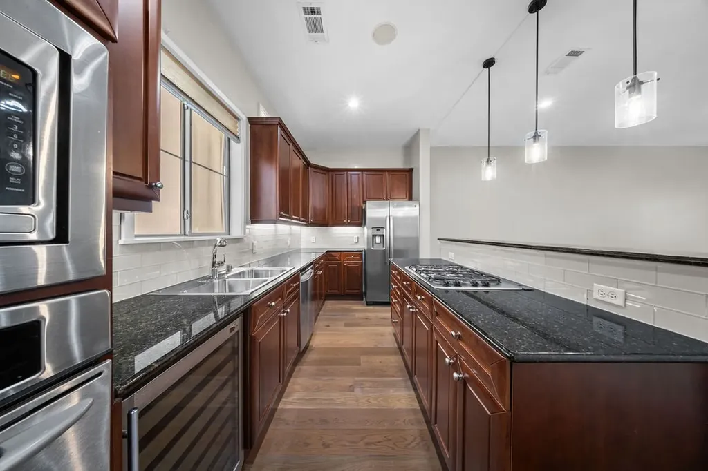 2335 Clark Street Dallas TX 75204