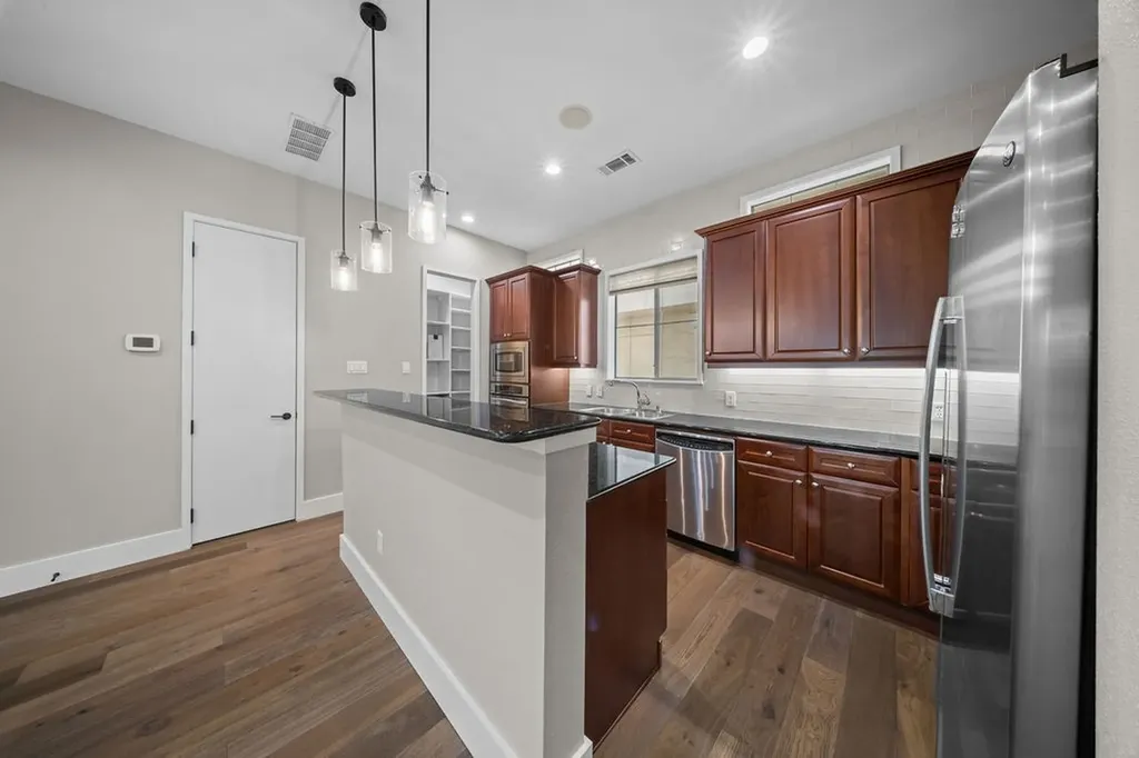 2335 Clark Street Dallas TX 75204