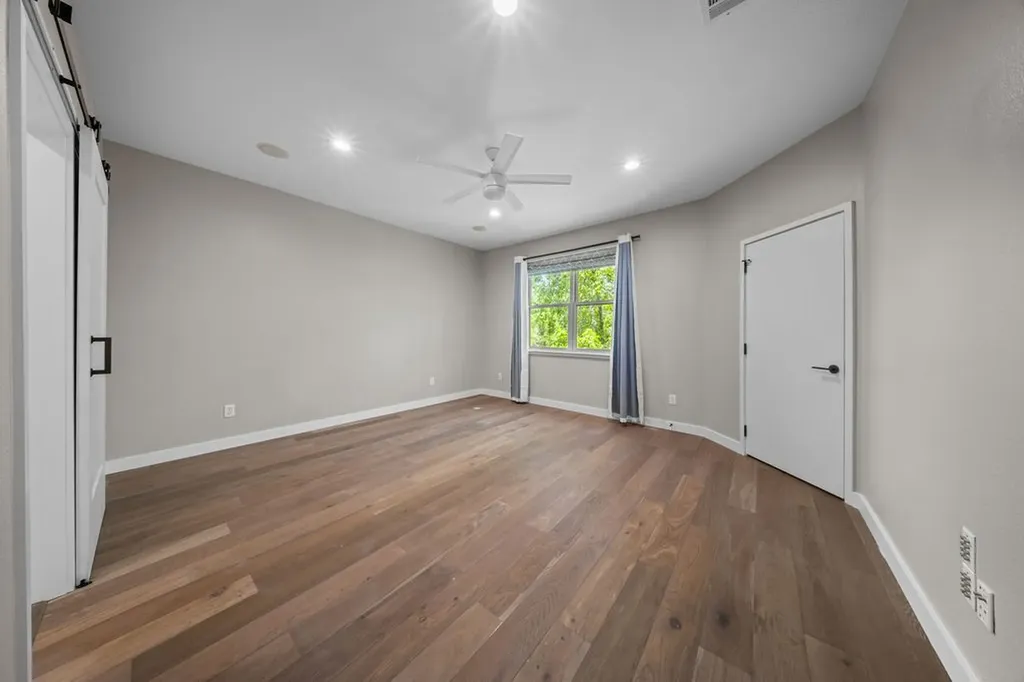 2335 Clark Street Dallas TX 75204