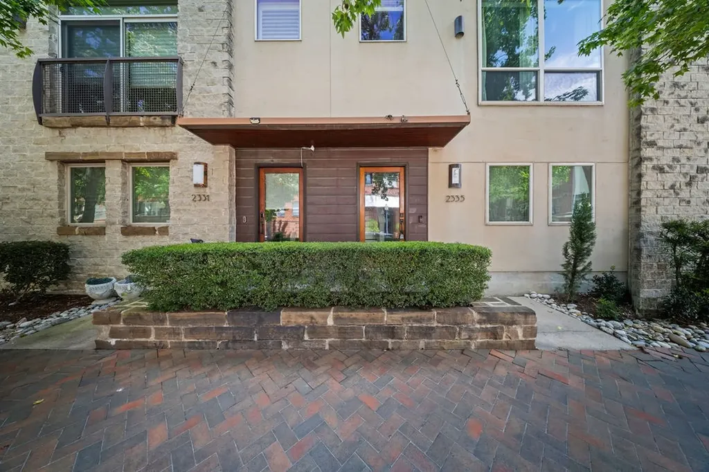 2335 Clark Street Dallas TX 75204