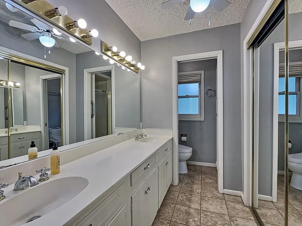 137 Penny Lane Athens TX 75751