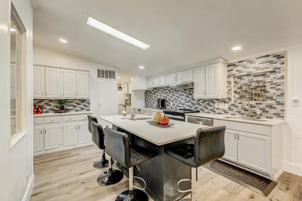 129 Private Road 4768 Boyd TX 76023