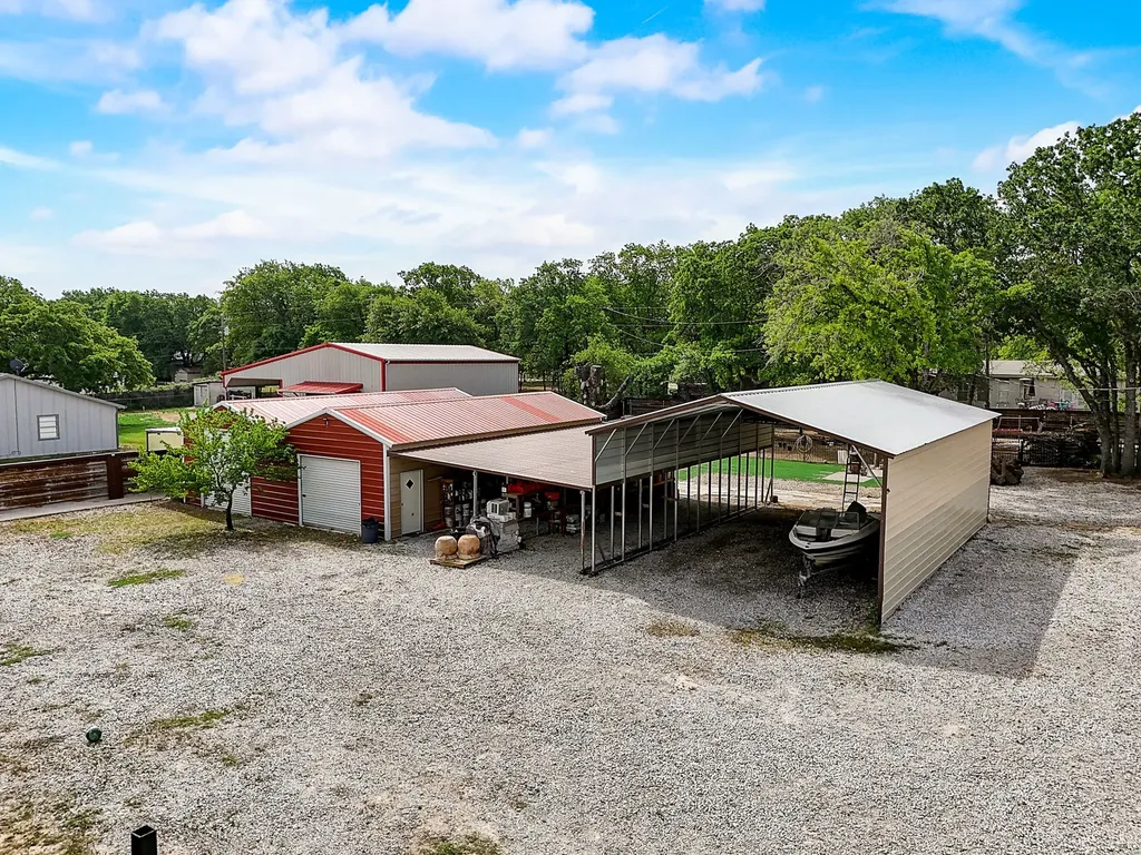 129 Private Road 4768 Boyd TX 76023