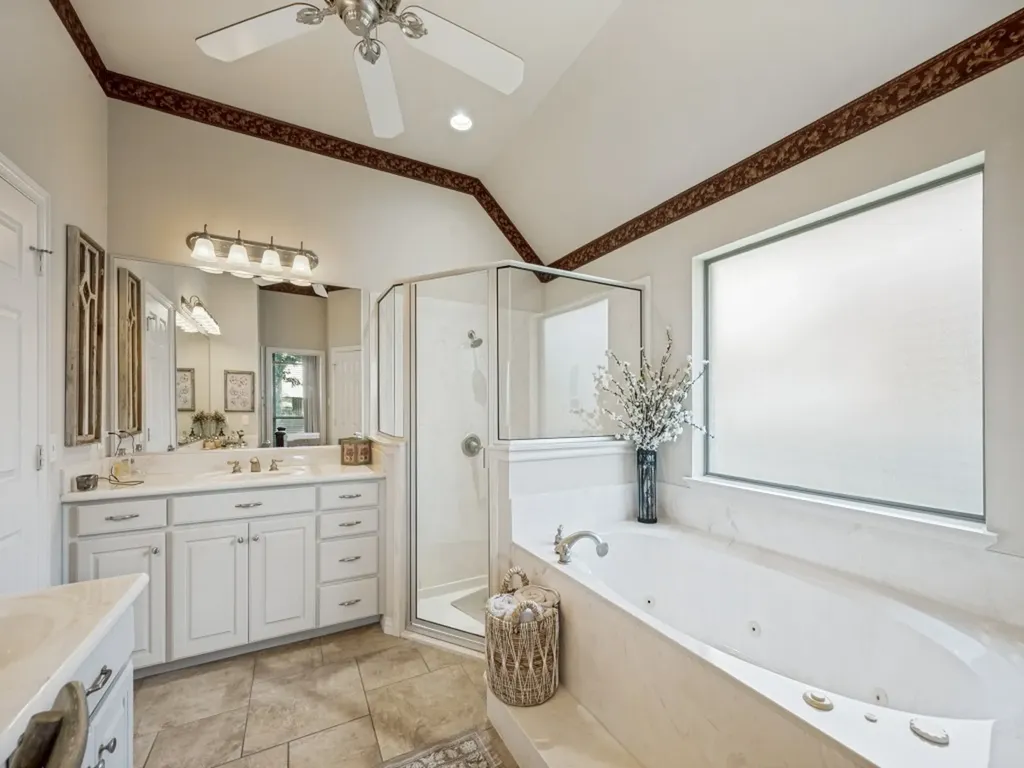 8115 Oak Hollow Drive Arlington TX 76001