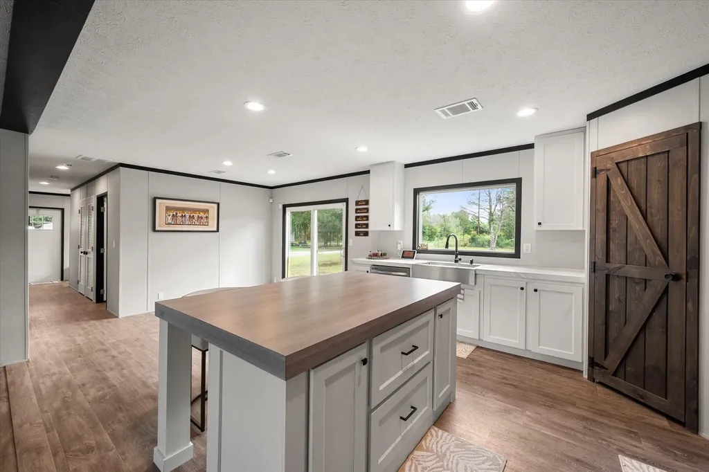 3896 NW County Road 3111 Purdon TX 76679